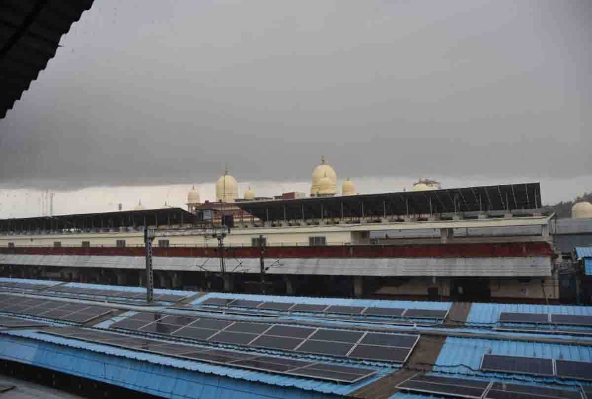 UP: Cyclone Amfan's knock, weather change