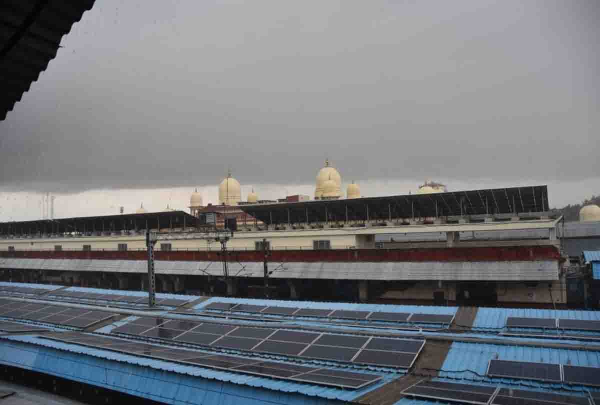 UP: Cyclone Amfan's knock, weather change