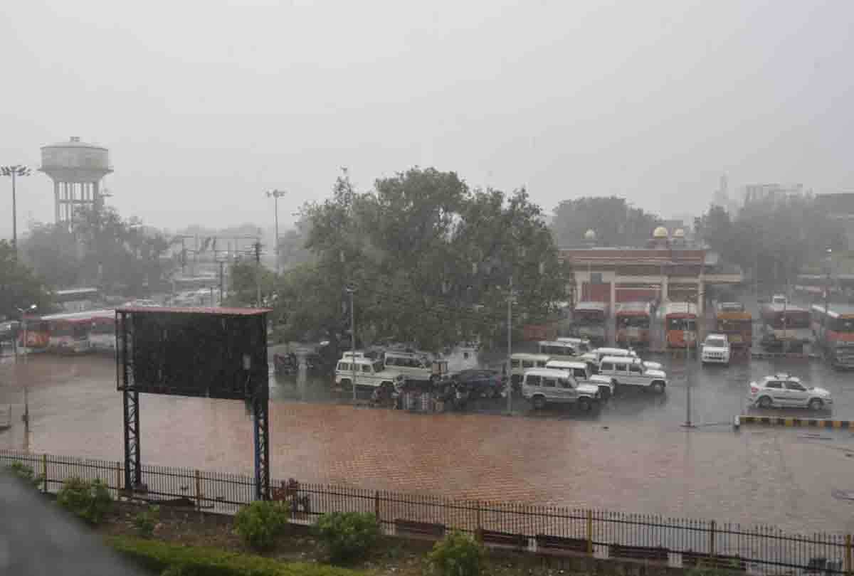 UP: Cyclone Amfan's knock, weather change