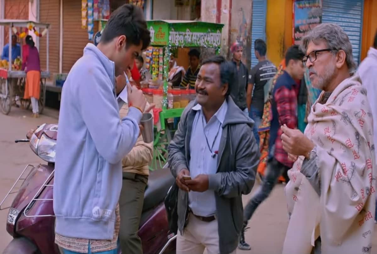 Dream Girl Actor Solanki Diwakar is Selling Fruits During Lockdown To Earn For Family