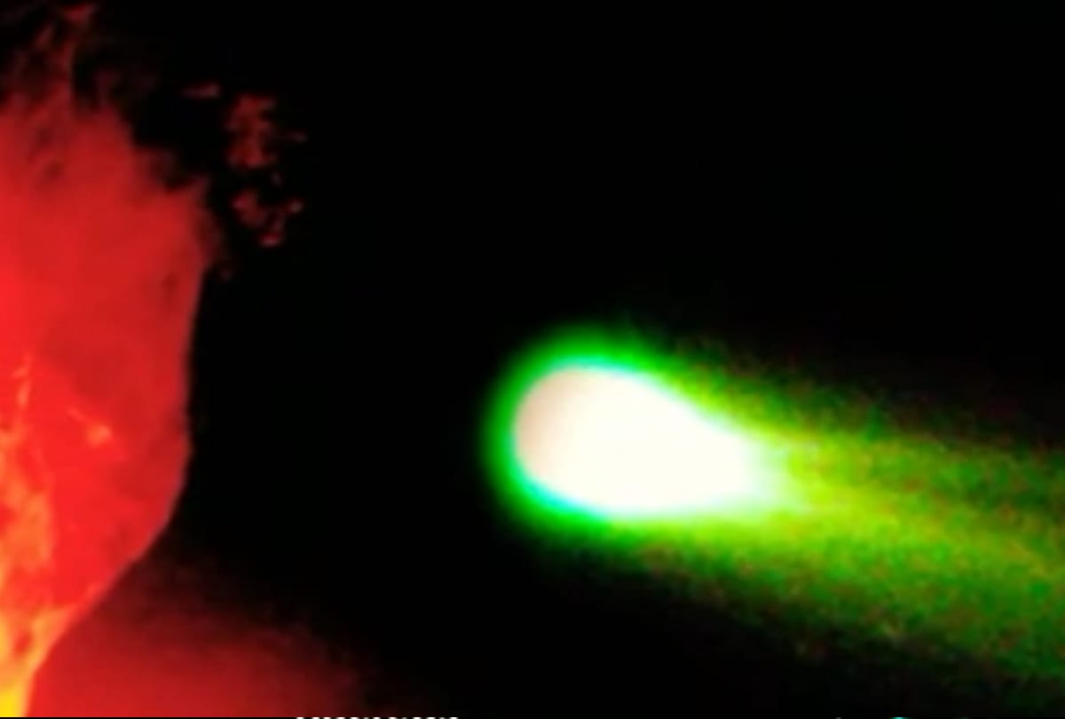 fireworks will in sky after Comet moving towards Sun