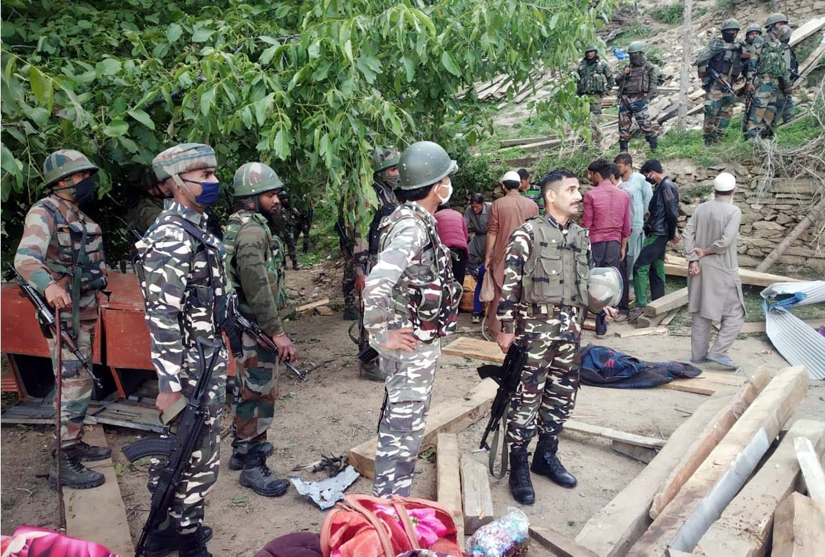 Hizbul Mujahideen top commander Tahir Mohammad Bhat killed in Doda encounter Jammu kashmir