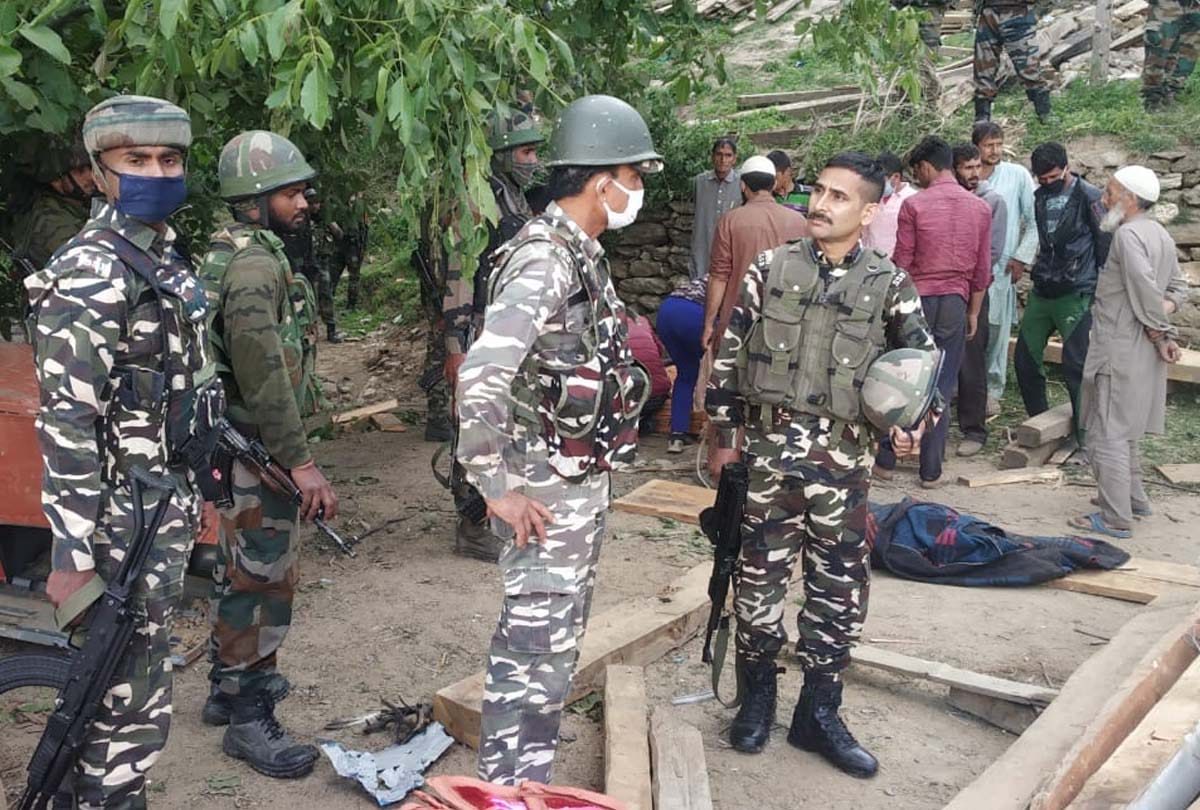 Hizbul Mujahideen top commander Tahir Mohammad Bhat killed in Doda encounter Jammu kashmir