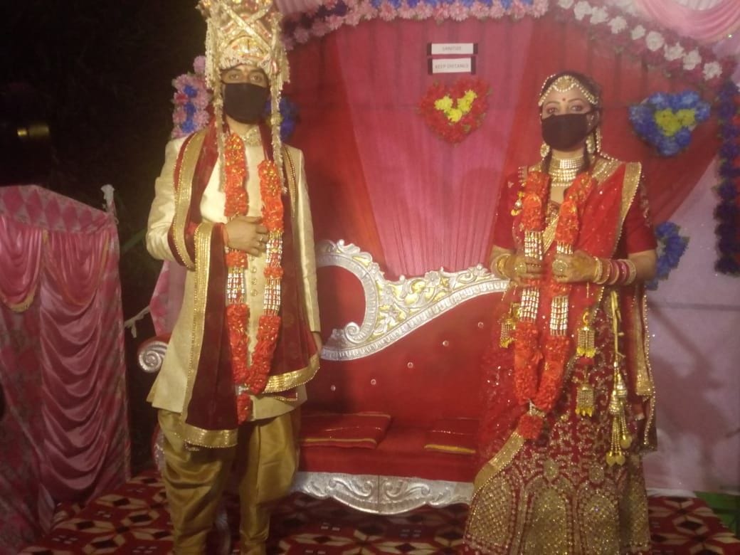 mask, social distencing obeyed in marriage