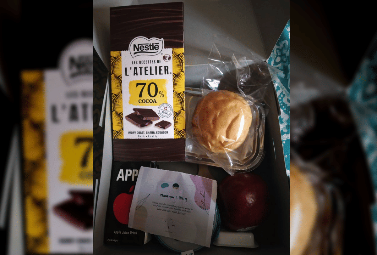 Alia Bhatt for send chocolates and snacks to health workers of mumbai