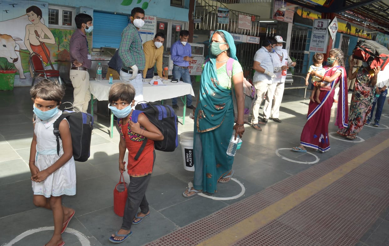 1500 Migrants sent to Chatarpur from Bhiwani, after 10 days of registration.