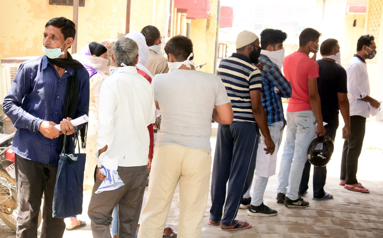 no social distence in sambhal
