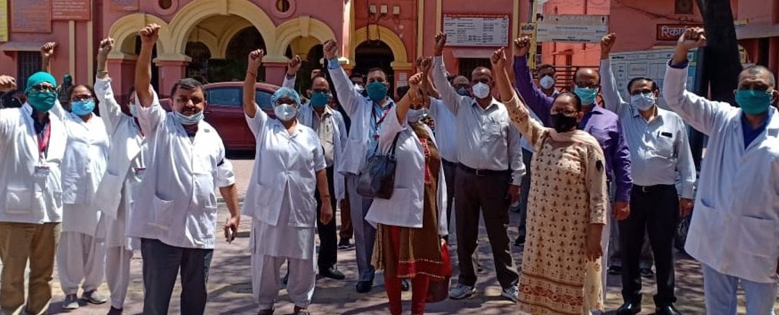 Demonstrated protest against abolition of allowances