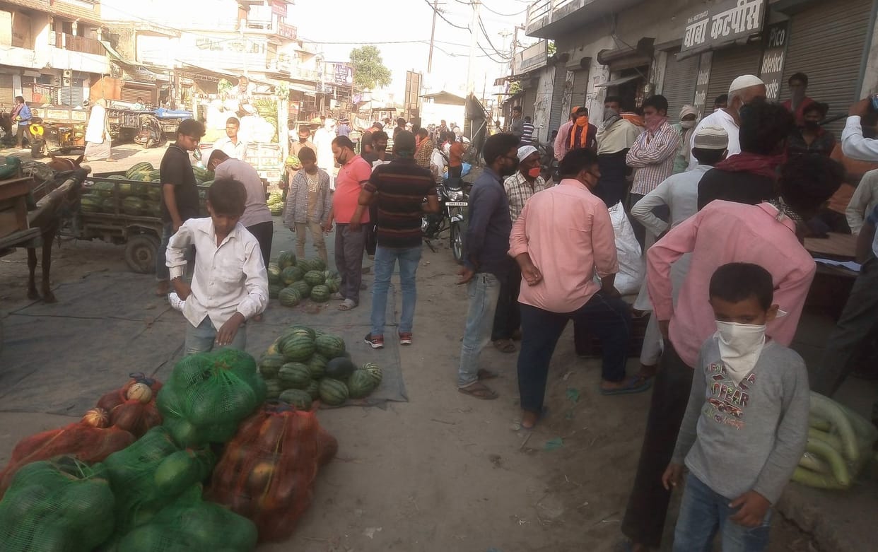 Vegetable market in Sultanpur after ban