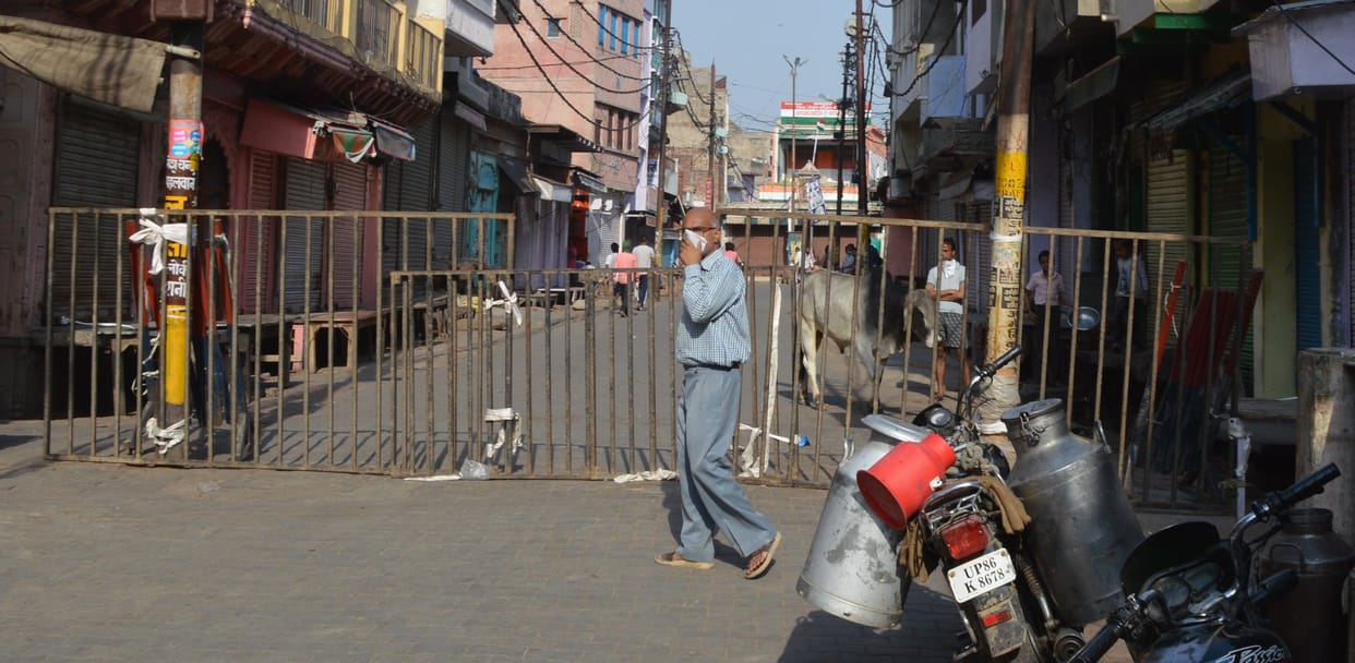 Hathras: Shops will open in rural areas on daily basis in scheduled days