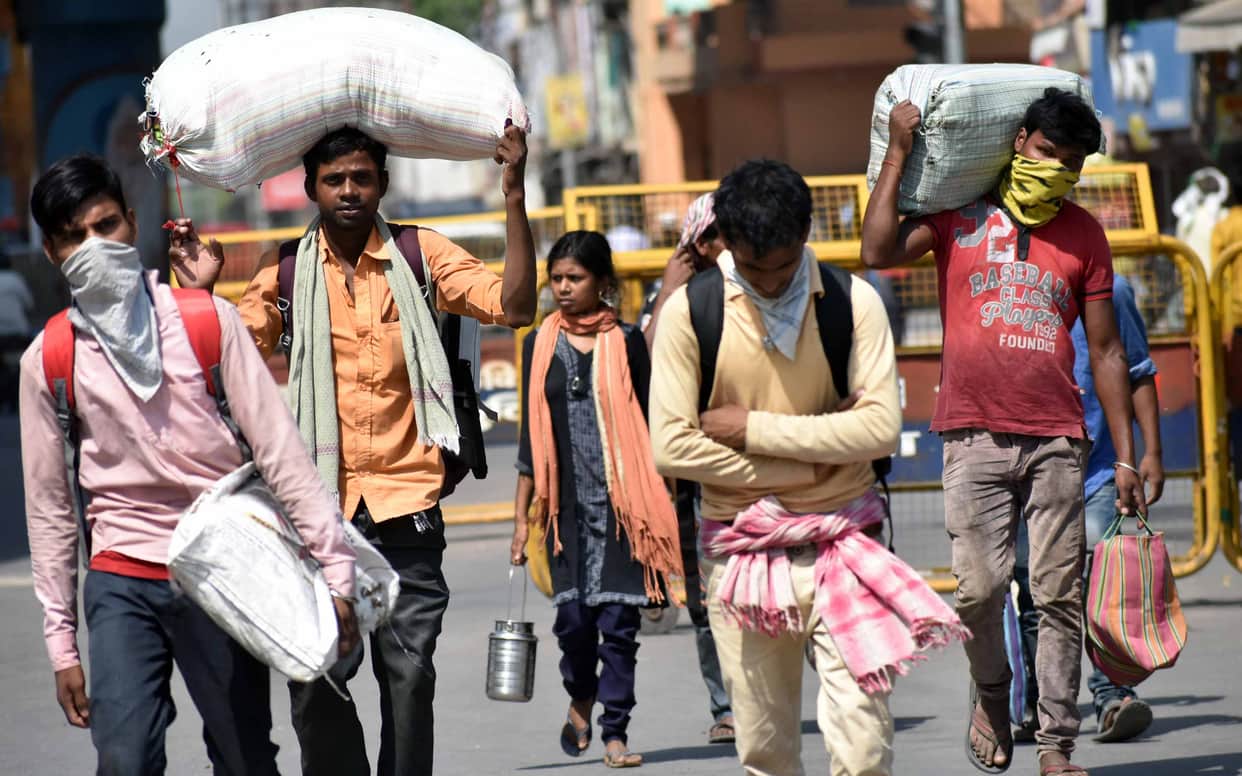 Somewhere on the bicycle and somewhere like animals, the workers who are loaded in vehicles, only the race to return home