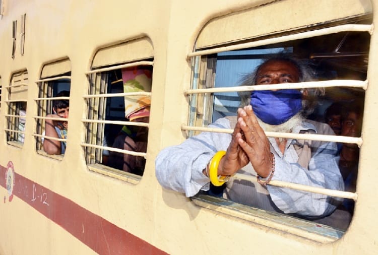 1208 migrant laborers from Mohali and 1296 from Chandigarh return to their homes