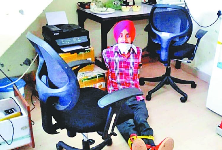 Looted in IndusInd Bank In Amritsar of Punjab
