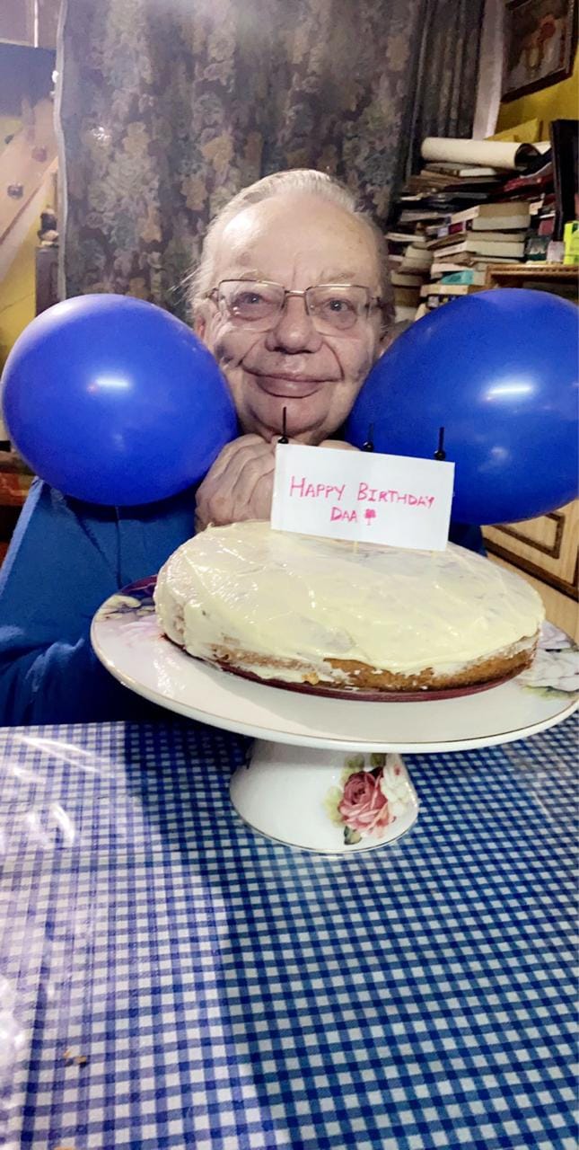 famous writter Ruskin Bond 86th birthday, on this day Ruskin Bond share this picture