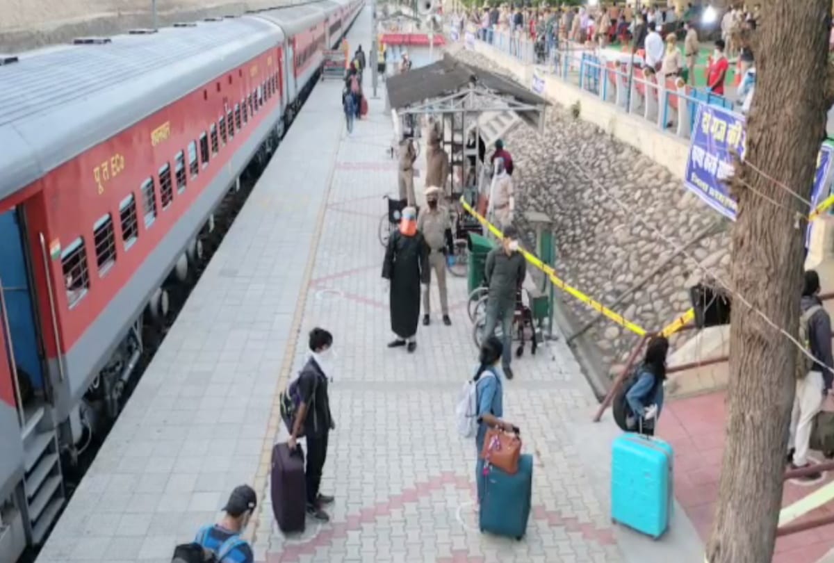 Himachal: Una to Howrah train canceled, 607 people arrive from Pune