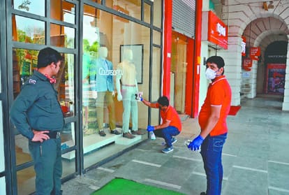 Shops open after 55 days in delhi during lockdown 4 due to covid 19