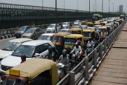 Shops open after 55 days in delhi during lockdown 4 due to covid 19