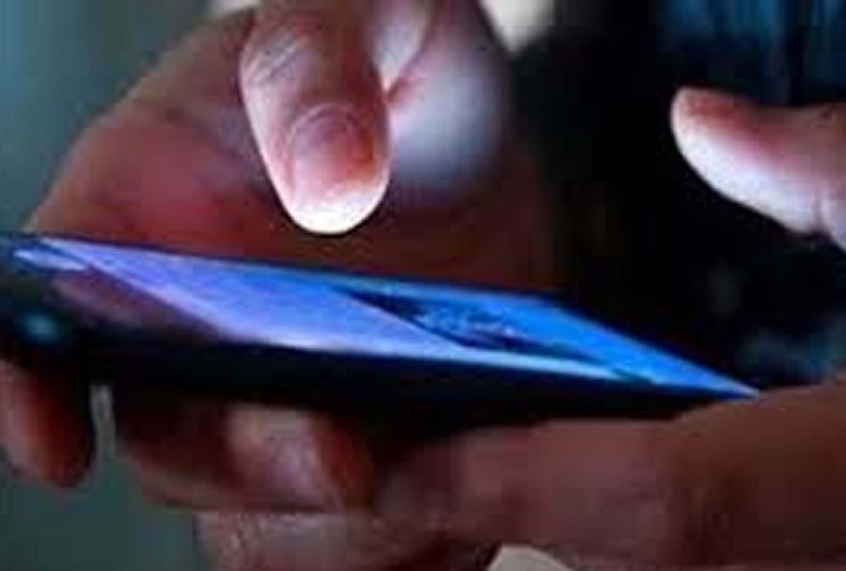 Blackmailing schoolgirl by making dirty videos