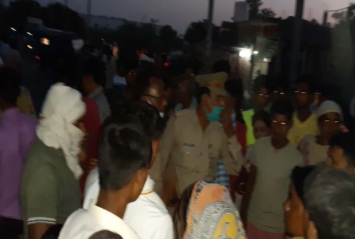 road accident in kannauj, girl died