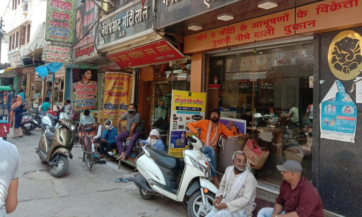 The market buzzes, but customers need