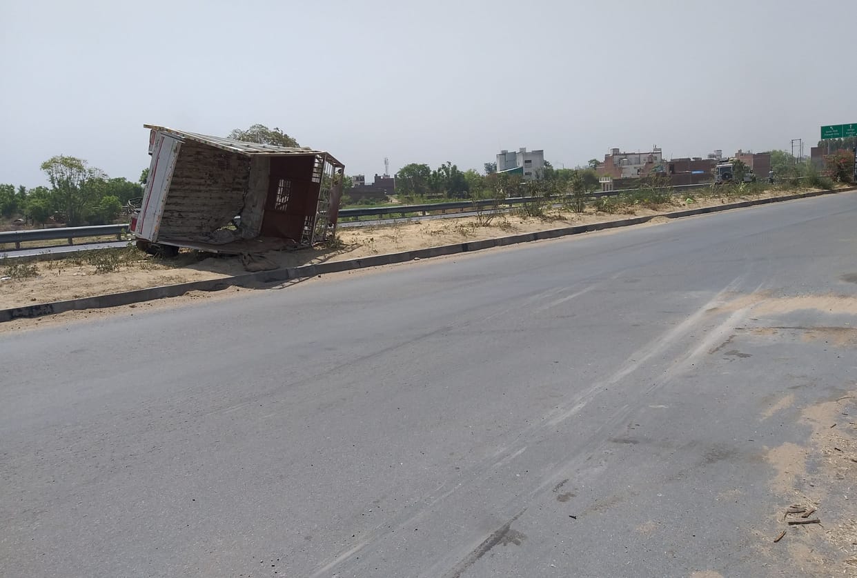 accidant,etawah,etawah news