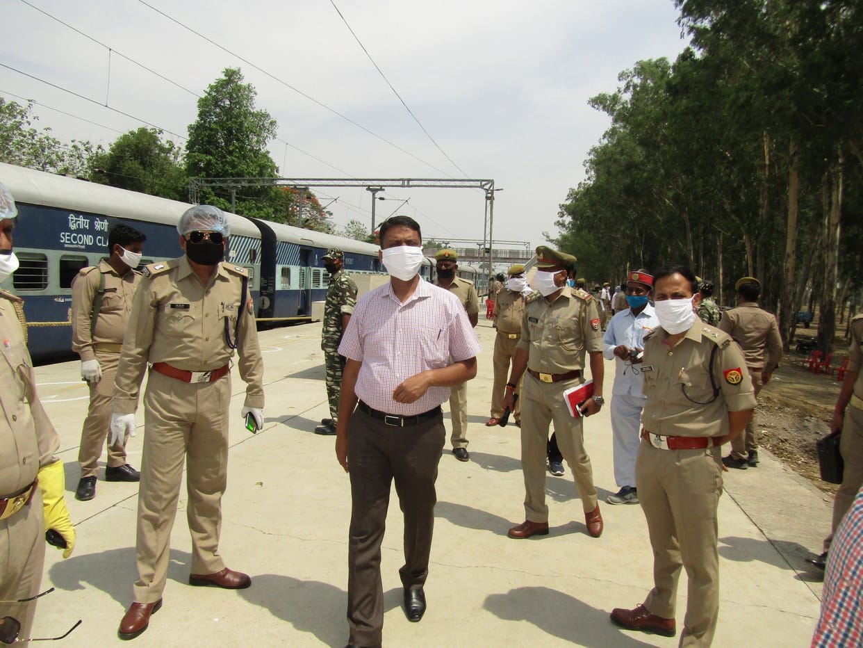rail ticket free for migrants labours but did not got food in train