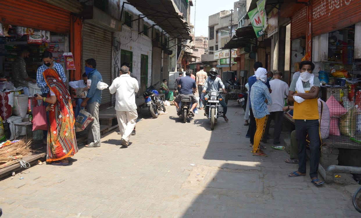 open, market, in lockdown, mathura
