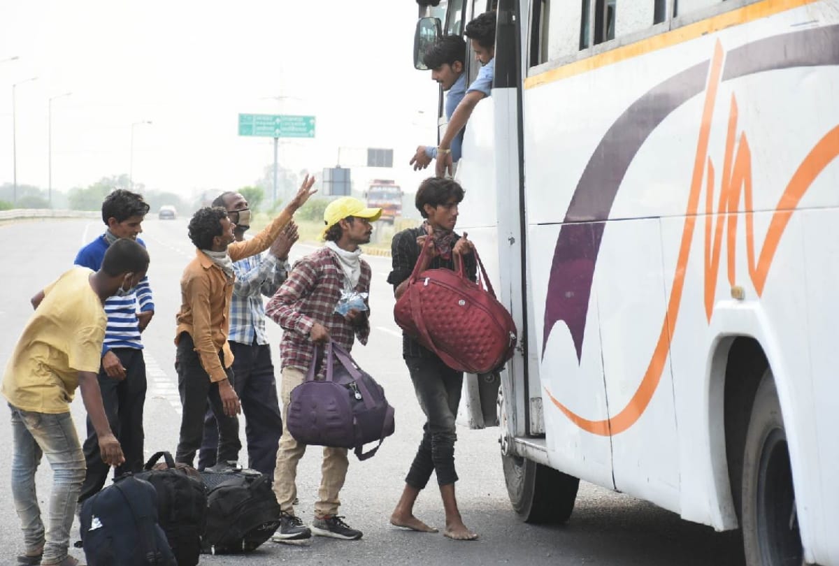 Fourteen special train reached Gorakhpur with migrant workers