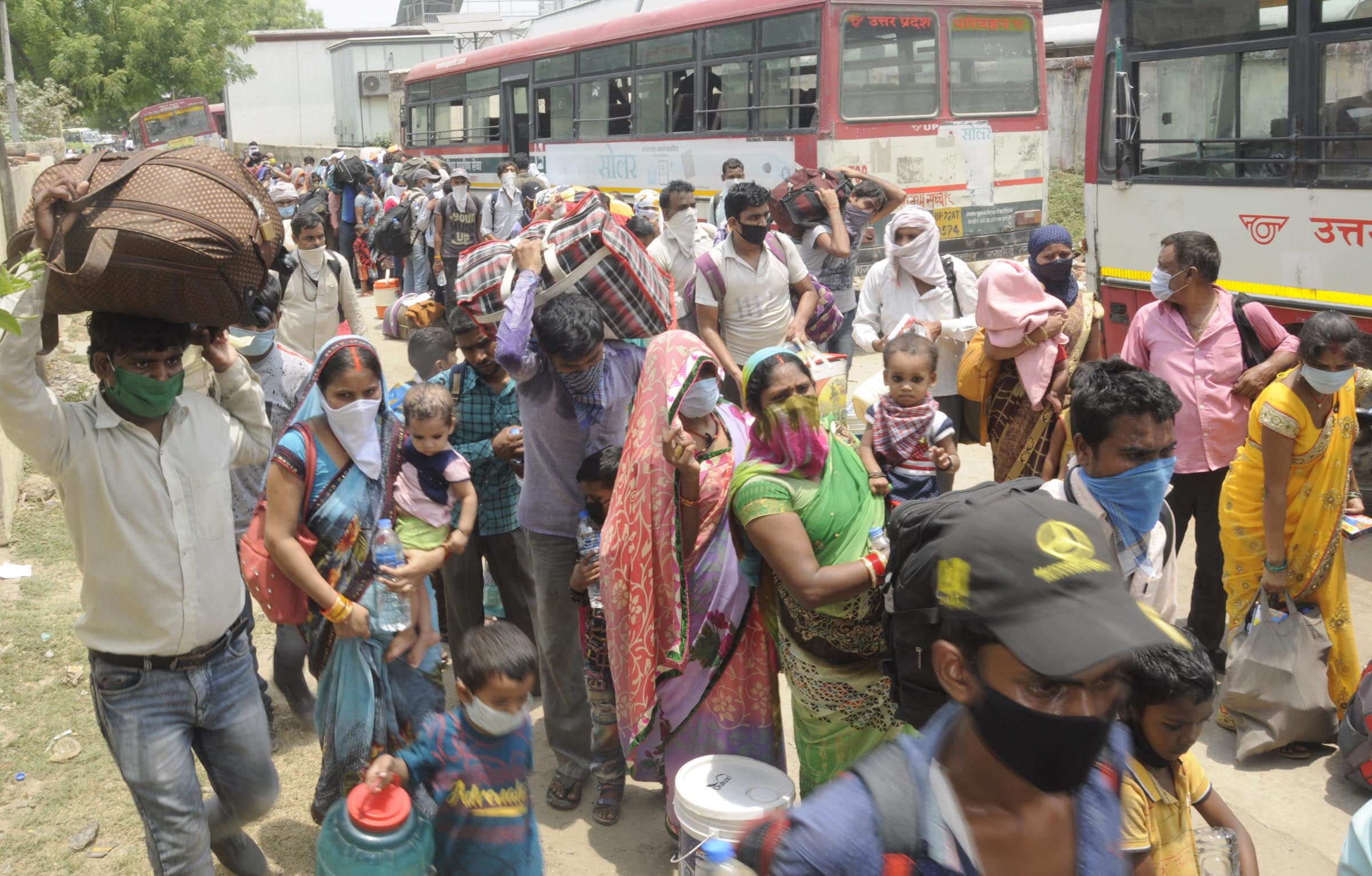 Three thousand workers reached Pratapgarh by four trains
