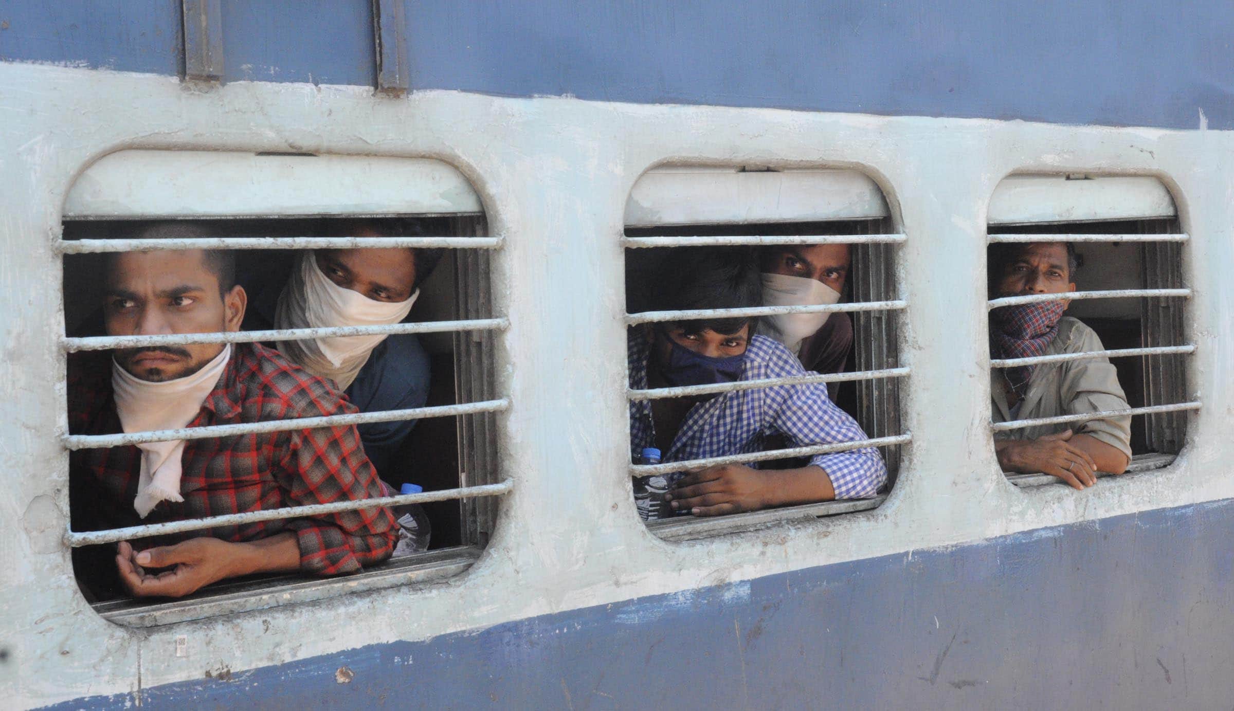 Three thousand workers reached Pratapgarh by four trains