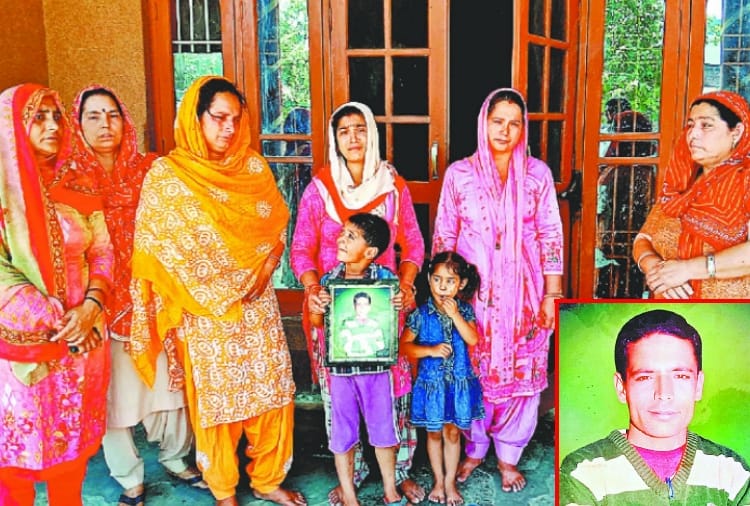 Attack on man in Pathankot, jumped into the river to save life