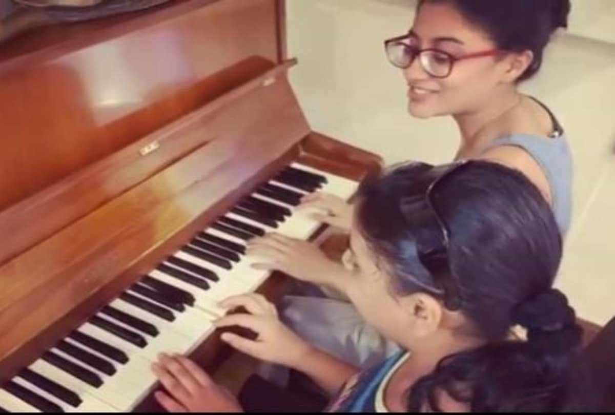 Sushmita Sen Reveals Her Love Story Daughters Alisha and Renee Playing Piano During Lockdown