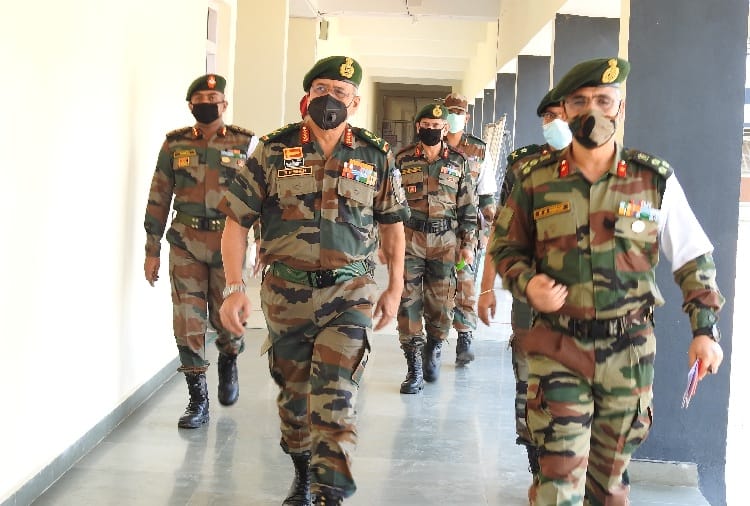 Western Army Command, Lieutenant General RP Singh Visited Jammu Kashmir Border Area