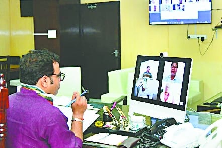 Migrant workers should not come within the boundary of the screening district
