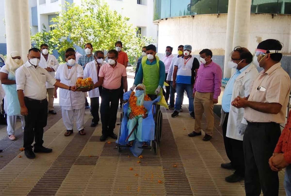 80-year-old woman wins battle with Corona in jalaun