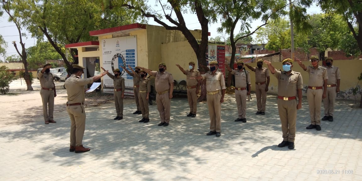Policemen take oath to protest against terrorism