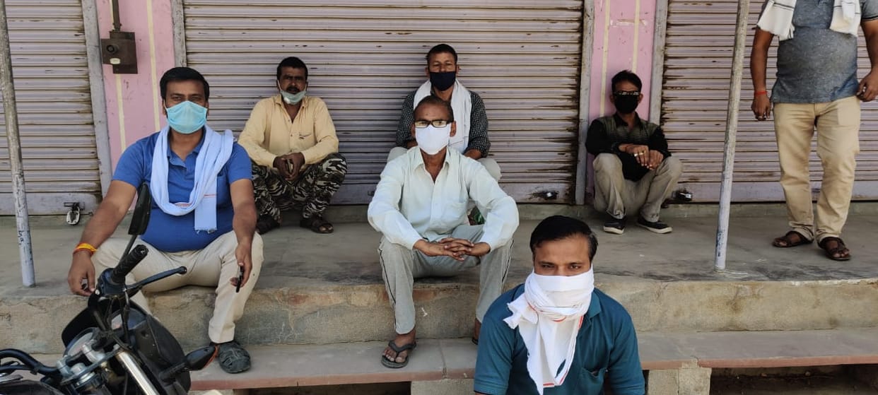 Traders unhappy with new roster,Demand to implement old