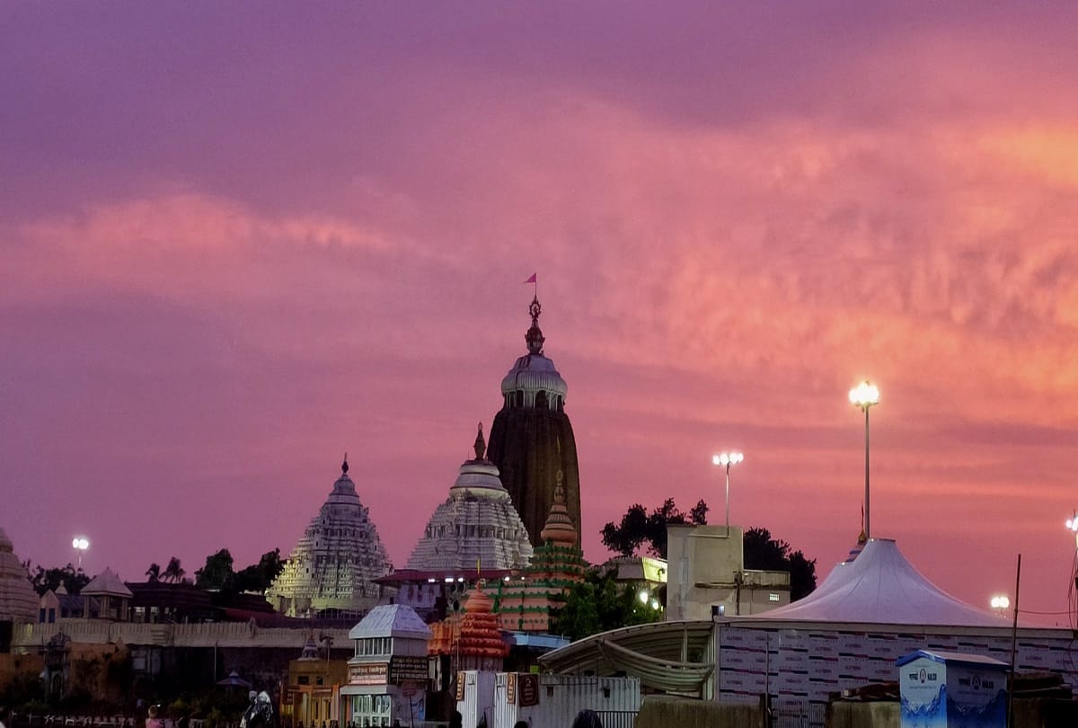 Bhubaneswar weather news in hindi: Sky turns pink and purple after amphan cyclone