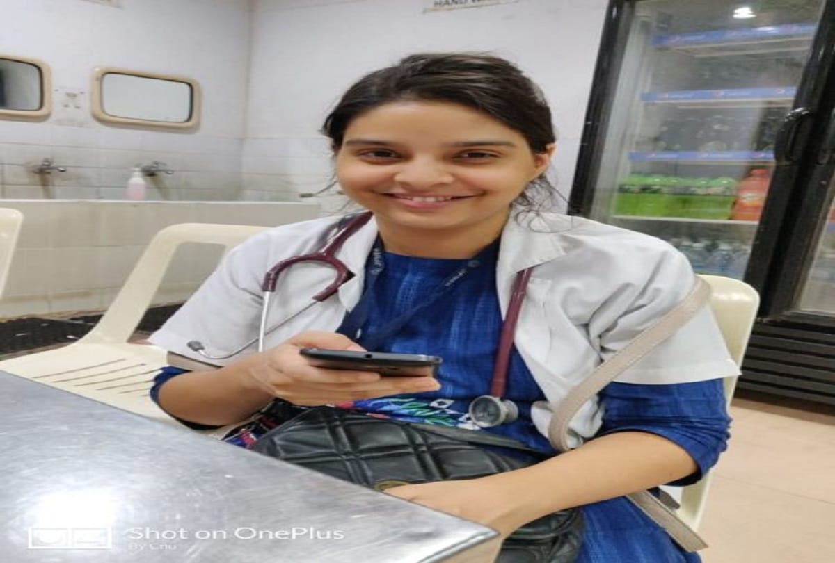 return from africa dr divya singh do survey in slum area of mumbai to identified influenza patients in corona pandemic