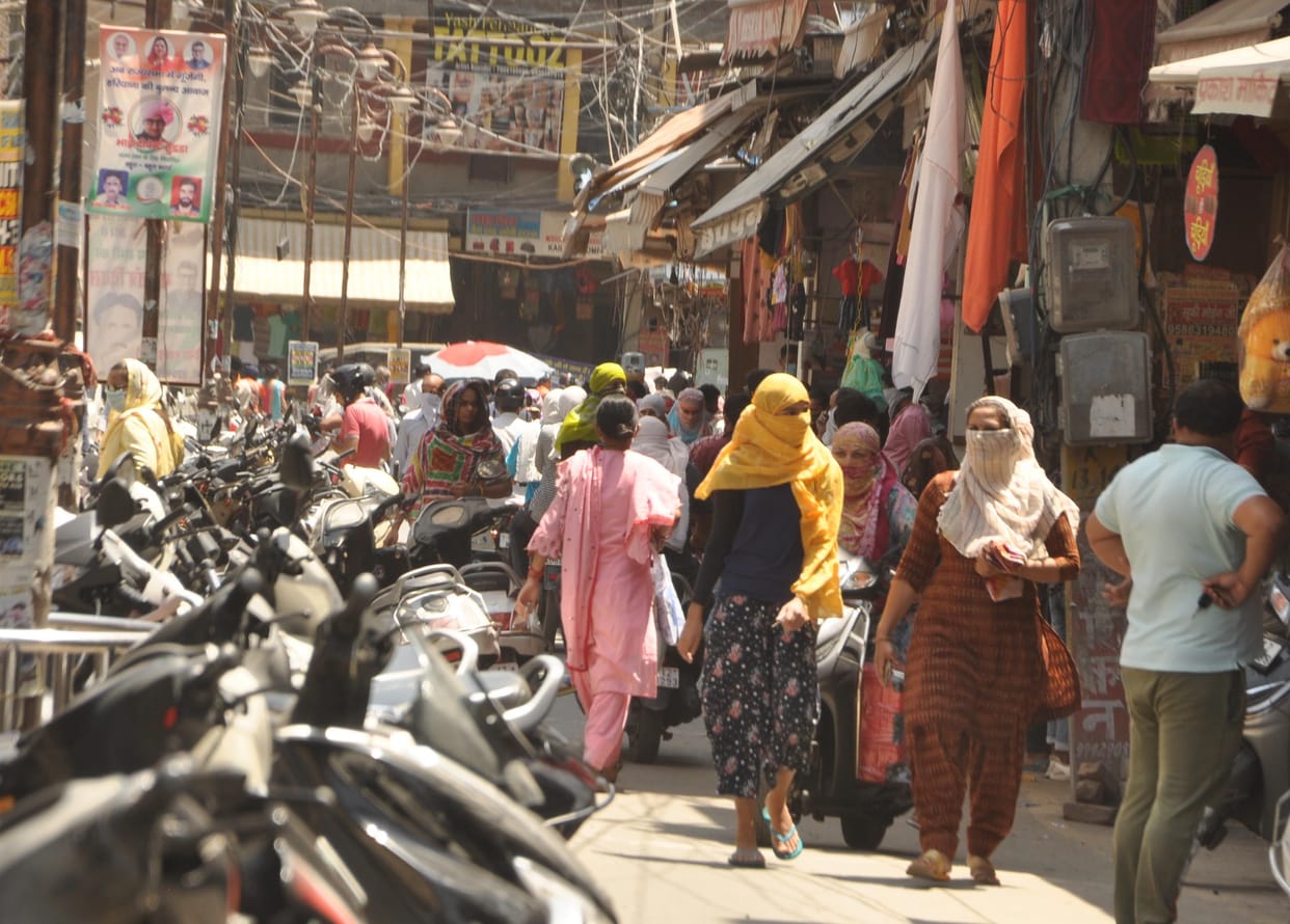From today, shops will open according to the left-right formula