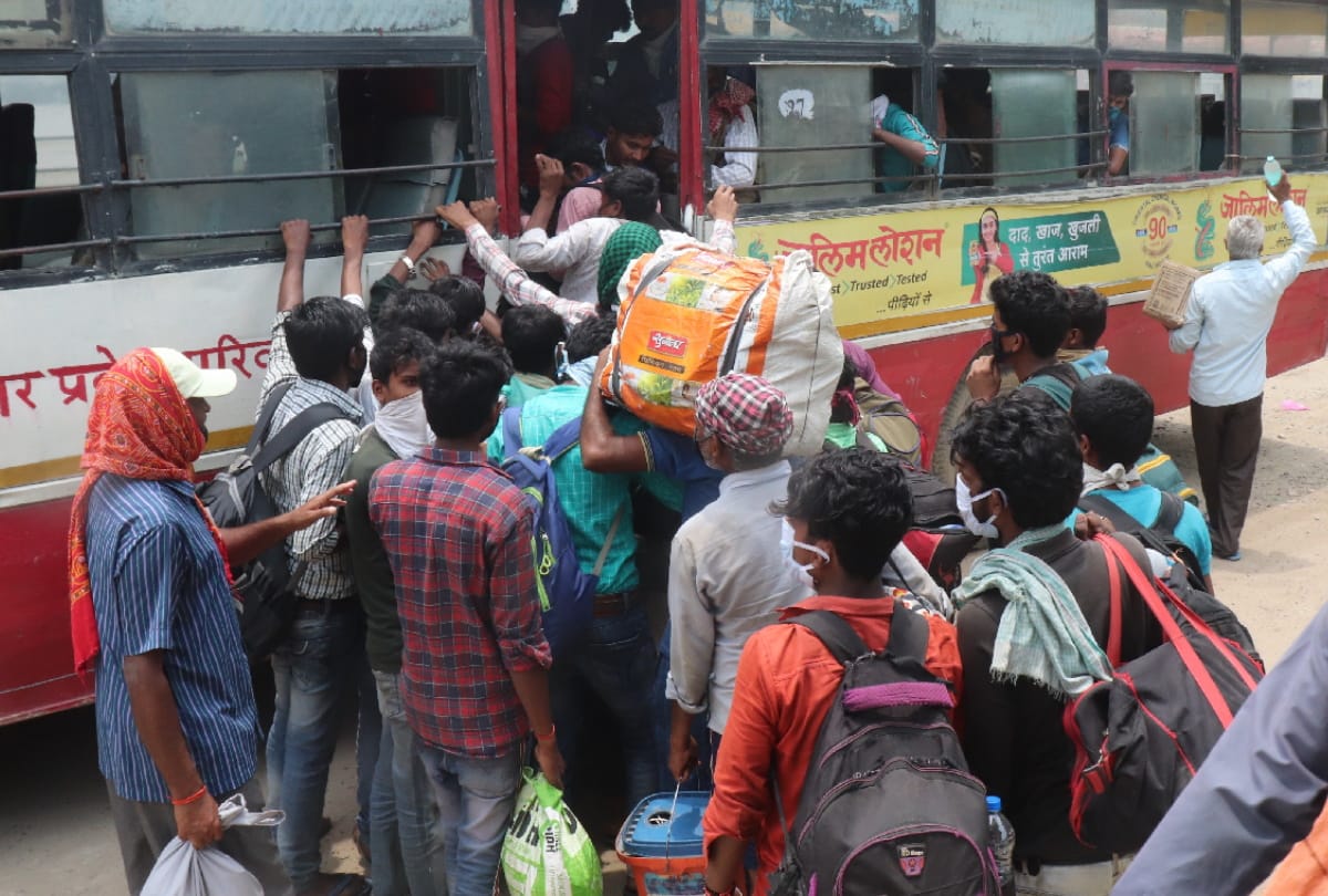 shramik special train arrived in gorakhpur junction with 12264 migrant worker