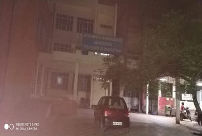 Prayagraj Corona News Patient admitted to SRN hospital for three days turned out to be corona positive, gastroenterology department sealed