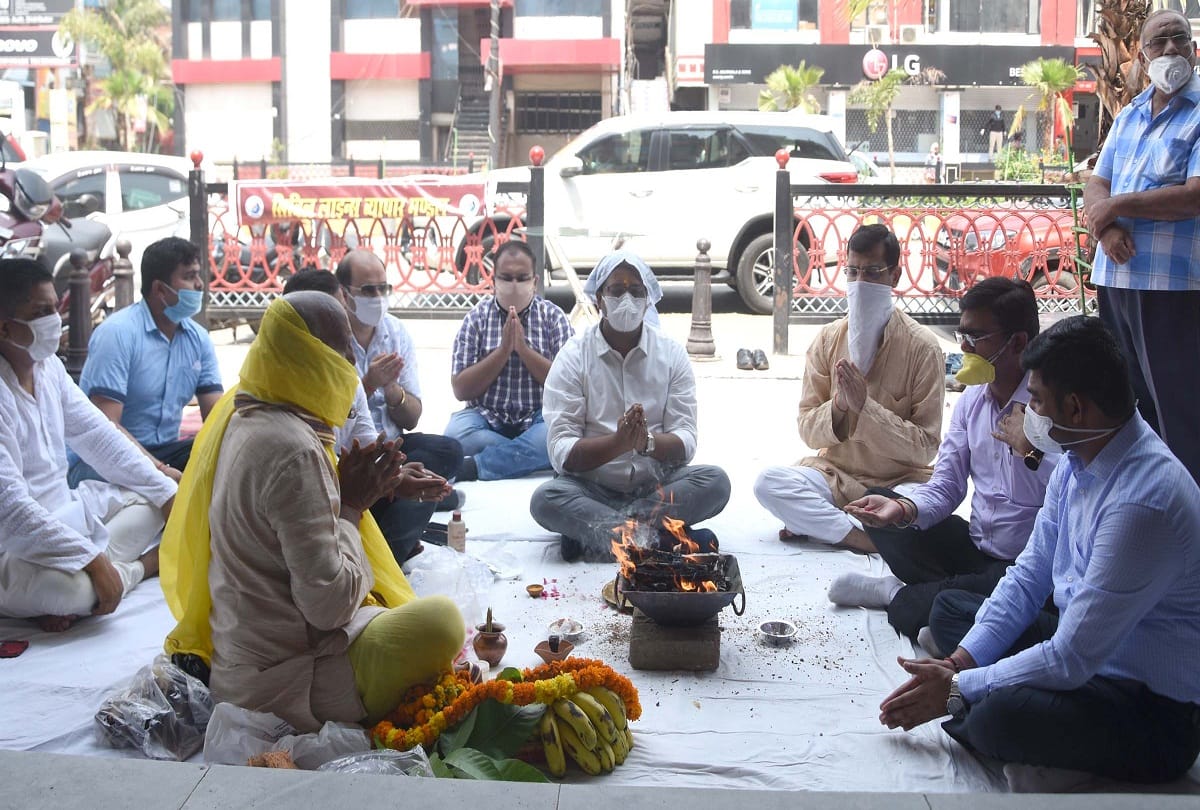 Prayagraj News Today: Shops opened after 59 days in Prayagraj, something like this city