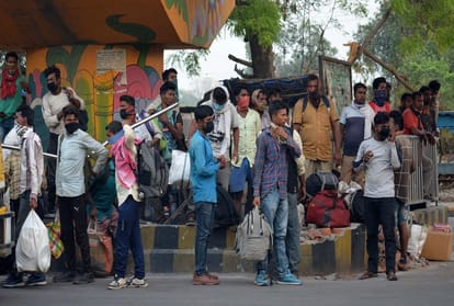 In Prayagraj, the laborers told what is the pain, wish that only after reaching Dehri came out