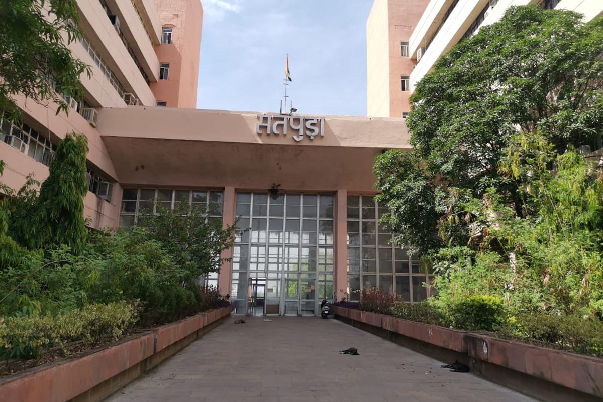 Sunil Kumar Pare osd posted in higher education department tested positive for coronavirus