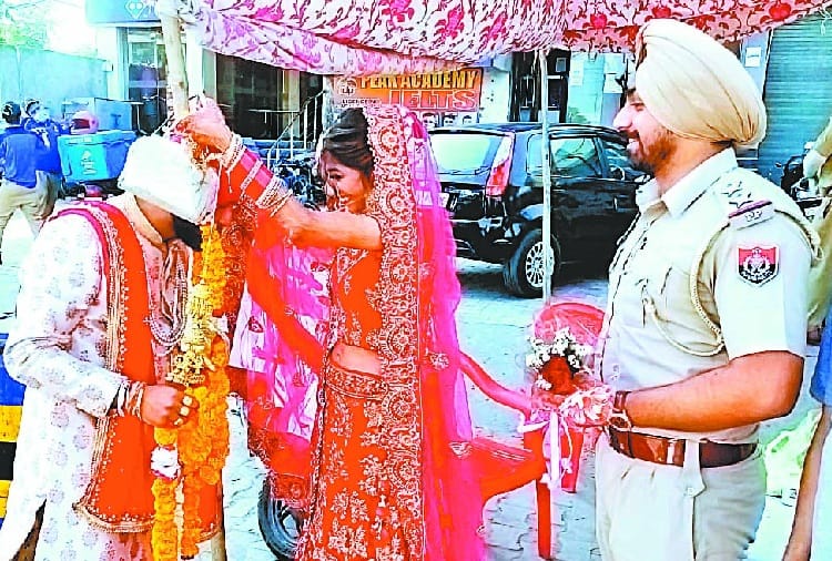 Lockdown, Coronavirus, Unique Marriage by Punjab Police Constablee