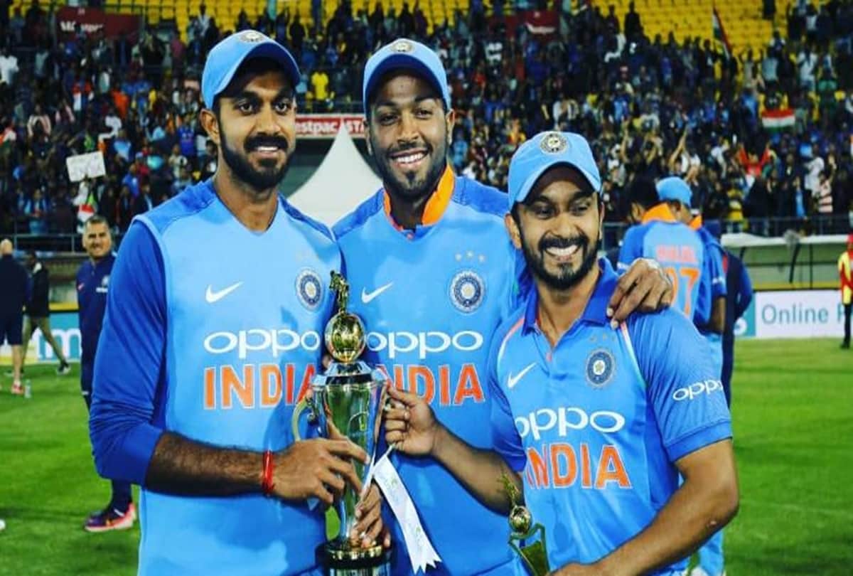 Indian cricketer Vijay Shankar is not thinking about competition with Hardik Pandya