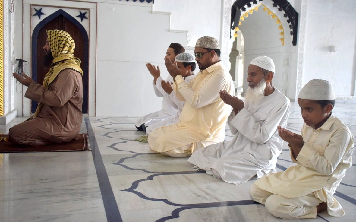 Prayers for the migrants after the prayer of alvida