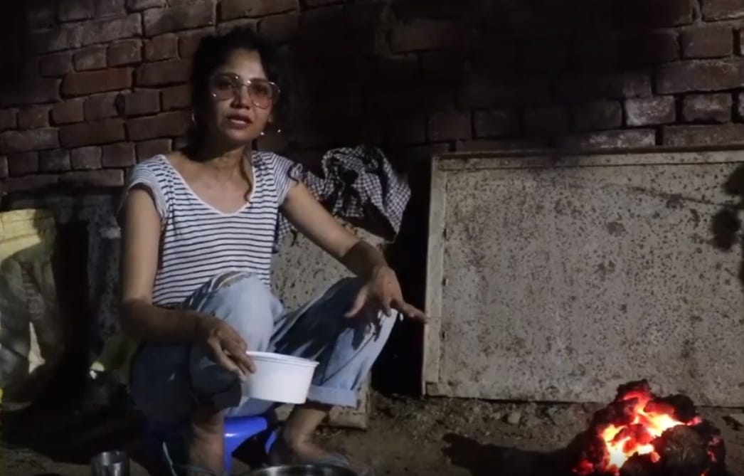 Ratan Rajput Make Litti Chokha In Last Day Bihar Village Lockdown