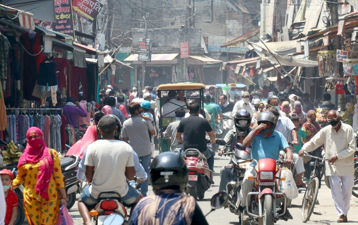 Crowd on the streets, jam in the markets